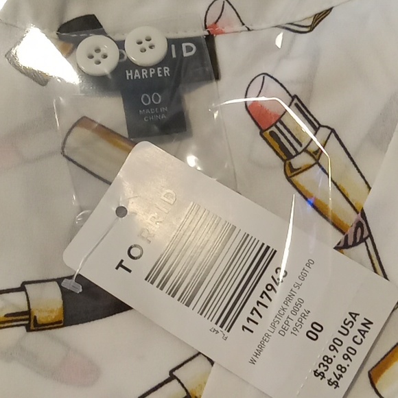 Brand new Torrid Harper, lipstick Print - Picture 6 of 6